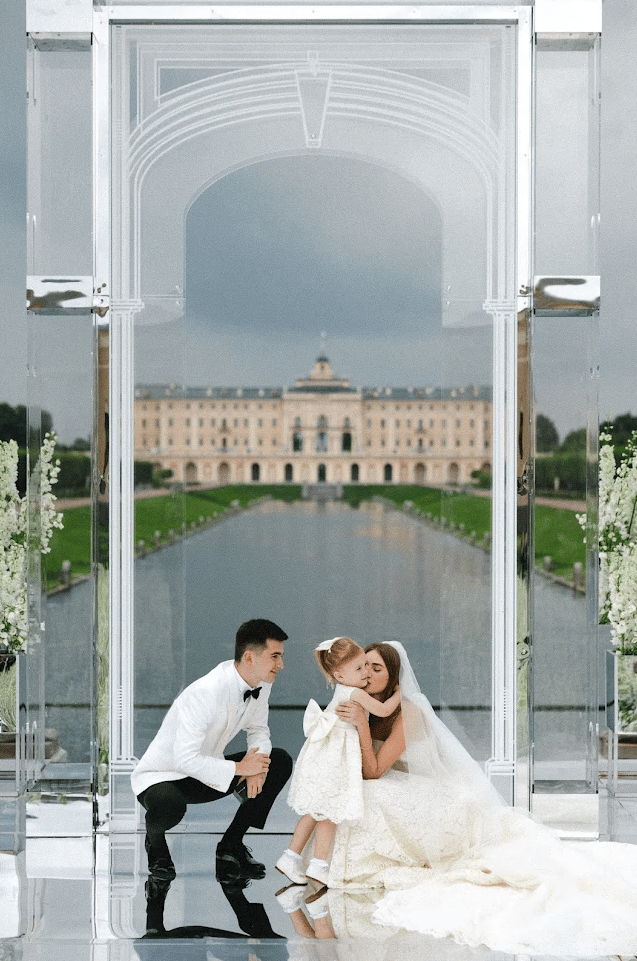 Margaux and Antoine's château wedding, frame 12
