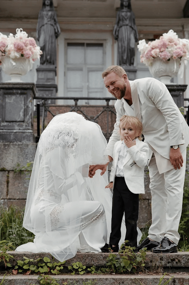 Sofia and Lucas's garden wedding, frame 22
