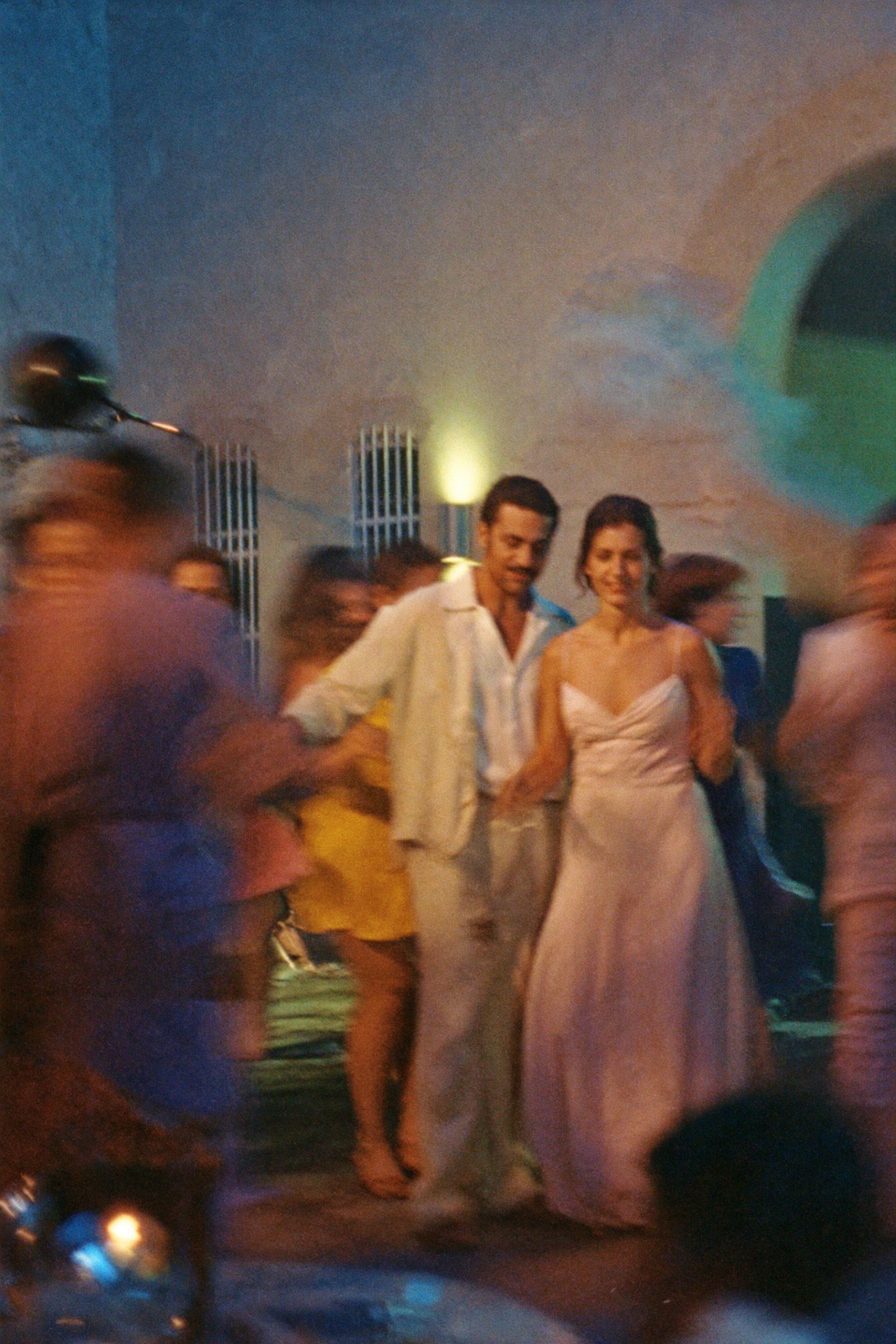 An elopement moment 4