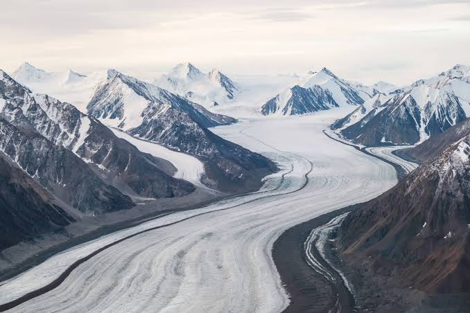 Tombstone Territorial Park and the Kluane icefields in the Yukon